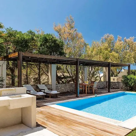 Villa Agia Marina Sleeps 4 With Pool Air Con And Wifi Lefkáda