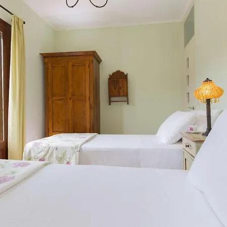Agia Marina Sleeps 4 With Pool Air Con And Wifi Villa