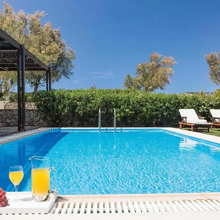 Agia Marina Sleeps 4 With Pool Air Con And Wifi * Lefkáda