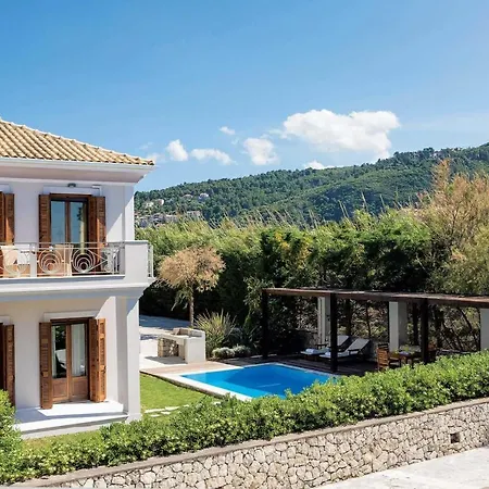 Agia Marina Sleeps 4 With Pool Air Con And Wifi