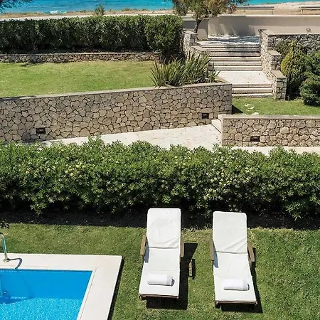 别墅 Agia Marina Sleeps 4 With Pool Air Con And Wifi *
