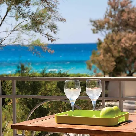 别墅 Agia Marina Sleeps 4 With Pool Air Con And Wifi