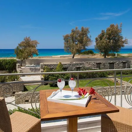别墅 Agia Marina Sleeps 4 With Pool Air Con And Wifi *